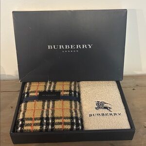 Authentic Burberry Beige and Black Towel Set